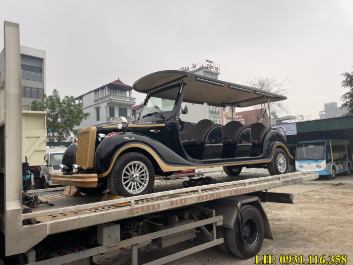 giao xe điện dáng cổ cho khách hàng