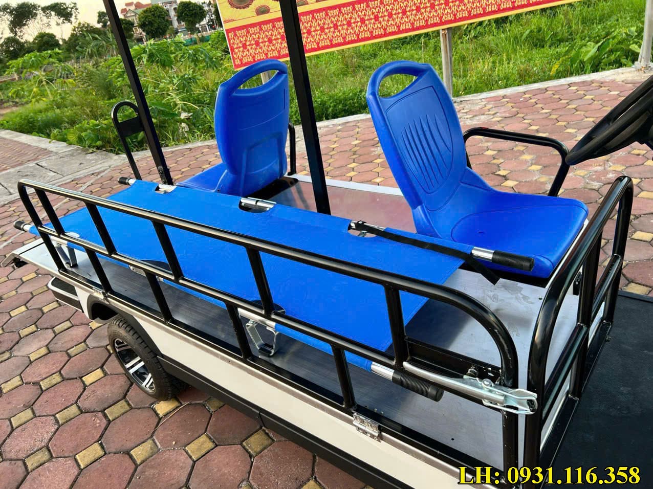 xe điện chở bệnh nhân trong bệnh viện
